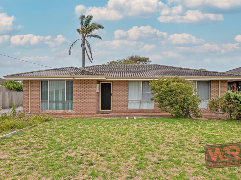 15 Warlock Road, Bayonet Head WA 6330