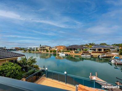 28 Santavea Mews, Halls Head WA 6210