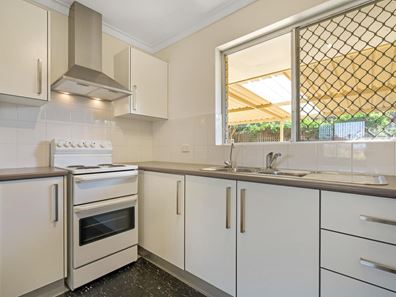 10B Halkin Place, Hamilton Hill WA 6163