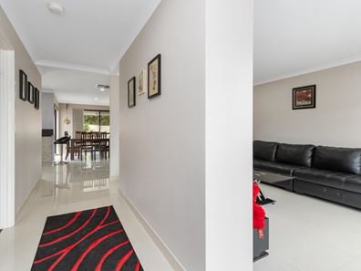 33 Morolo Street, Seville Grove WA 6112