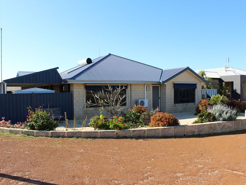 33 Premier Circle, Dongara WA 6525