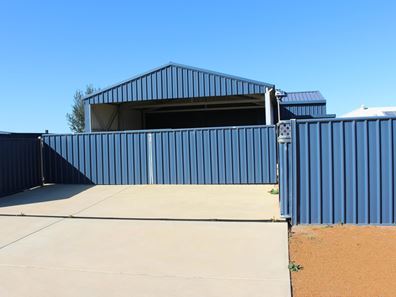 33 Premier Circle, Dongara WA 6525