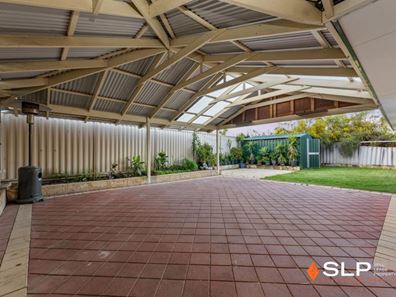 18 Canopy Court, Banksia Grove WA 6031