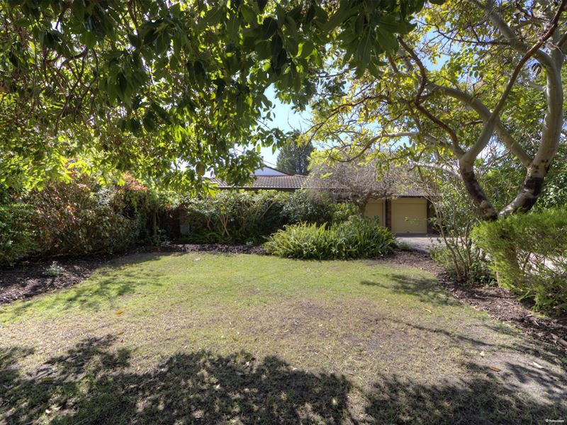 9 Carleton Crescent, Forrestfield