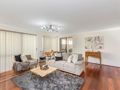 27 Fairvale Bend, Madeley WA 6065