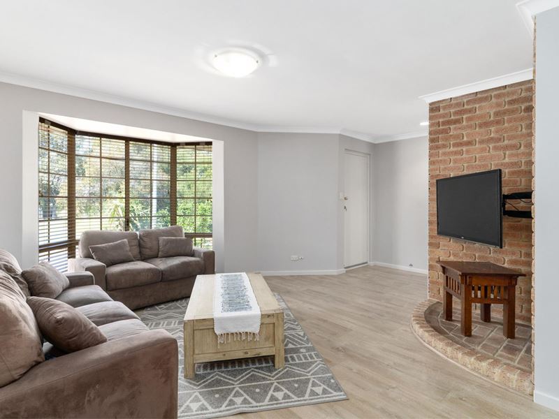 2/16 Mattison Way, Greenwood