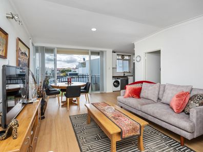 6/45 Robert Street, Como WA 6152