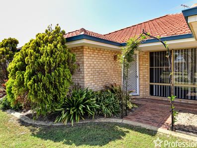 27 Paperbark Mews, Warnbro WA 6169