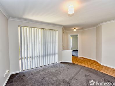 27 Paperbark Mews, Warnbro WA 6169