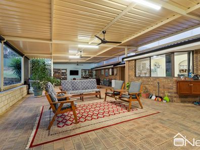 33 Jade Street, Mount Richon WA 6112