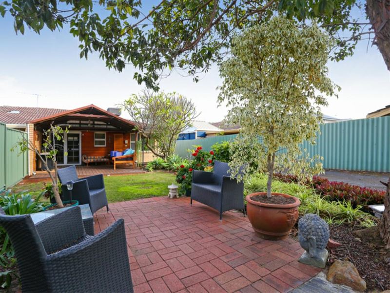 16 Brittain Street, Como