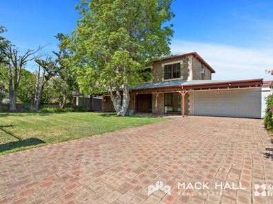 10 Brockman Avenue, Dalkeith WA 6009