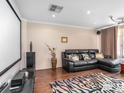 17 Glenorchy Road, Southern River WA 6110
