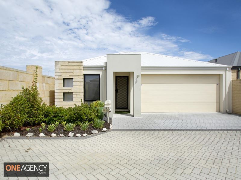 182 Shiraz Boulevard, Pearsall