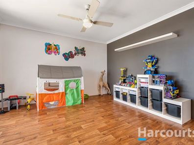 15 Cyandra Loop, Banksia Grove WA 6031