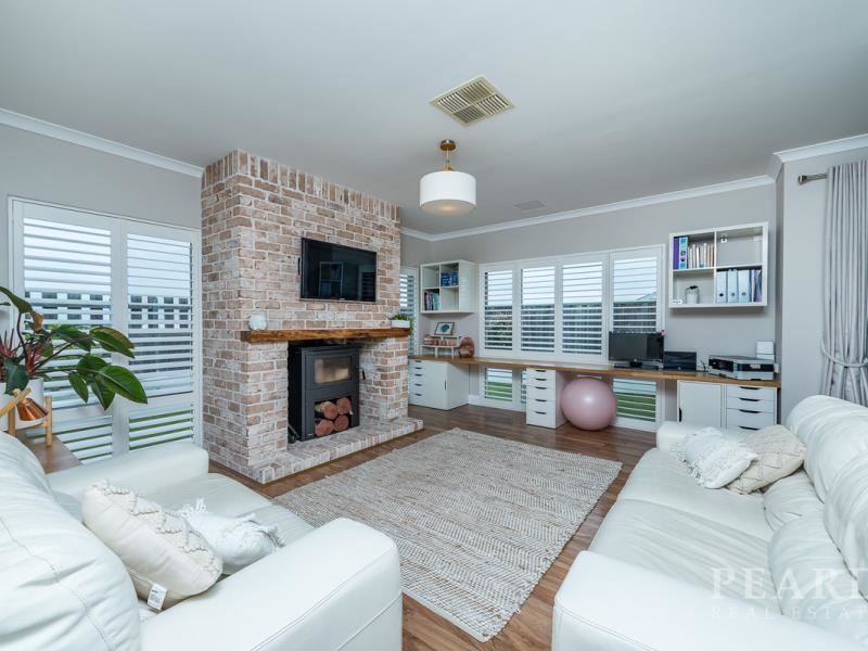35 Firewood Vista, Yanchep