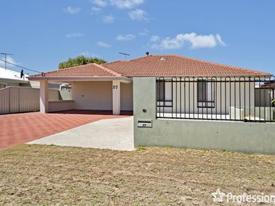 27 Elswick Street, Safety Bay WA 6169
