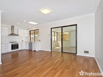 27 Elswick Street, Safety Bay WA 6169