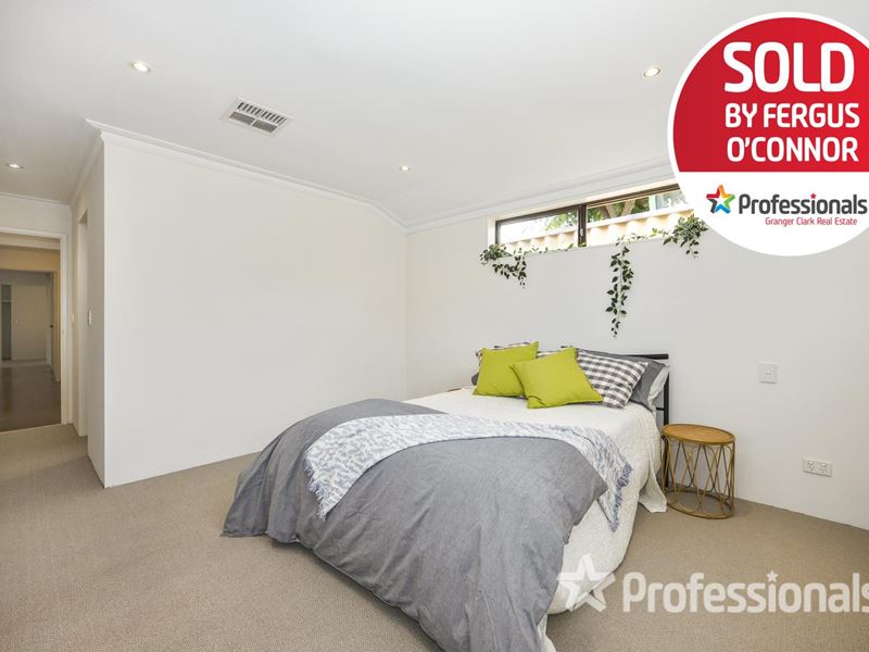 4 Speargrass Close, Alexander Heights