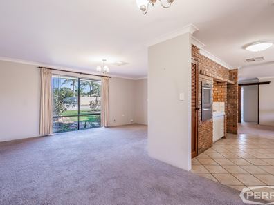 34 Mahogany  Drive, Halls Head WA 6210