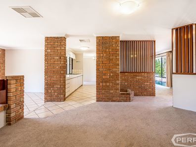34 Mahogany  Drive, Halls Head WA 6210