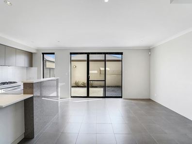 28 Lago Promenade, Aveley WA 6069
