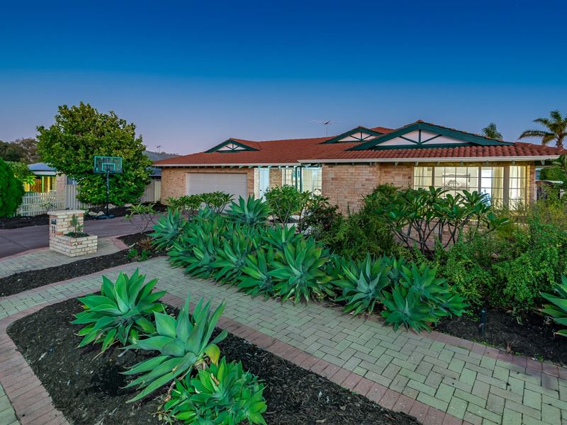 11 Carrick Way, Kinross