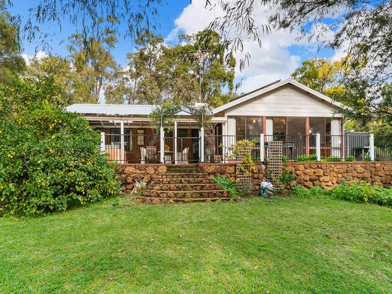 10 Gooray Street, Glen Forrest