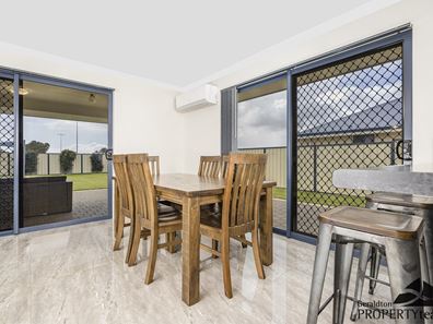 15 Donegal Street, Utakarra WA 6530