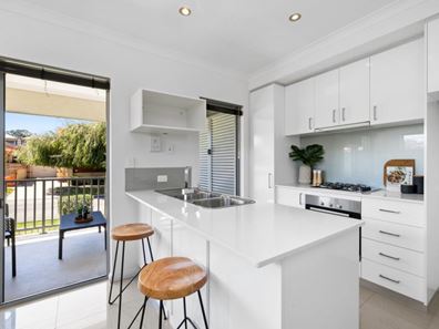 6/15 Waterloo Street, Joondanna WA 6060