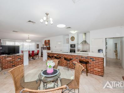 4 Longstaff Loop, Southern River WA 6110