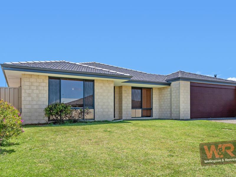 15 Aurora Rise, Mckail