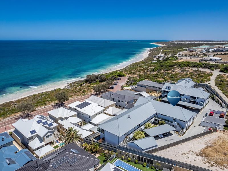 18/17 Royal James Court, Quinns Rocks
