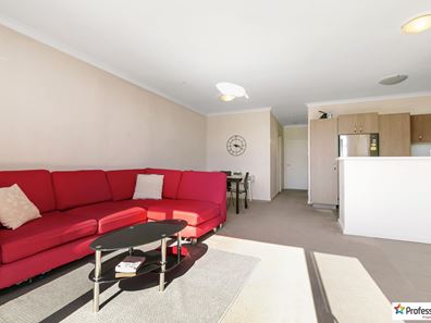 28/6 Ibera Way, Success WA 6164