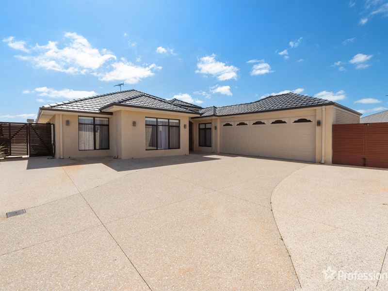 51 Marsdenia Road, Halls Head WA 6210