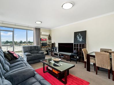 411/25 Malata Crescent, Success WA 6164