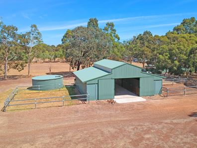 186 Moore Road, Millendon WA 6056