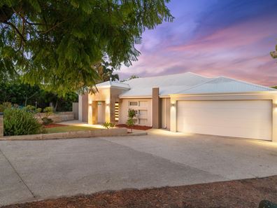 62 Crawshaw Crescent, Manning WA 6152