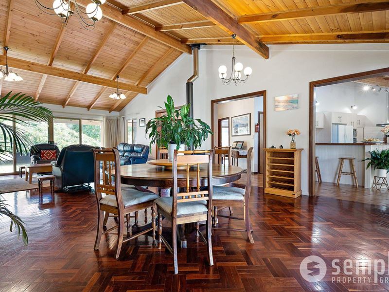 200 De Haer Road, Wandi