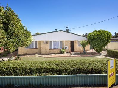 4 King Street, Wonthella WA 6530