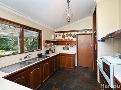 15 Dargin Street, Mount Helena WA 6082