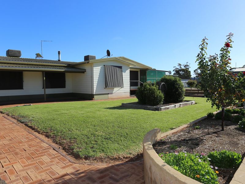 1 Wandoo Street, Kambalda West