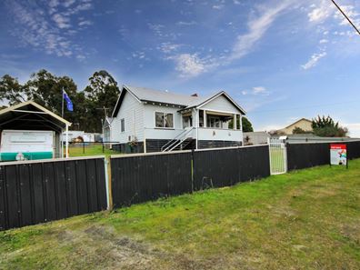 29 Telfer Crescent, Collie WA 6225