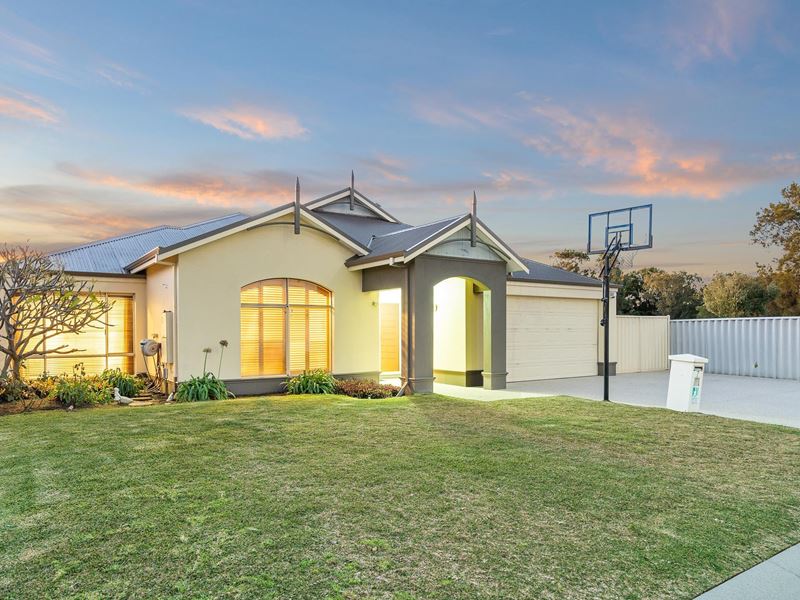 7 Amity  Circuit, Shoalwater