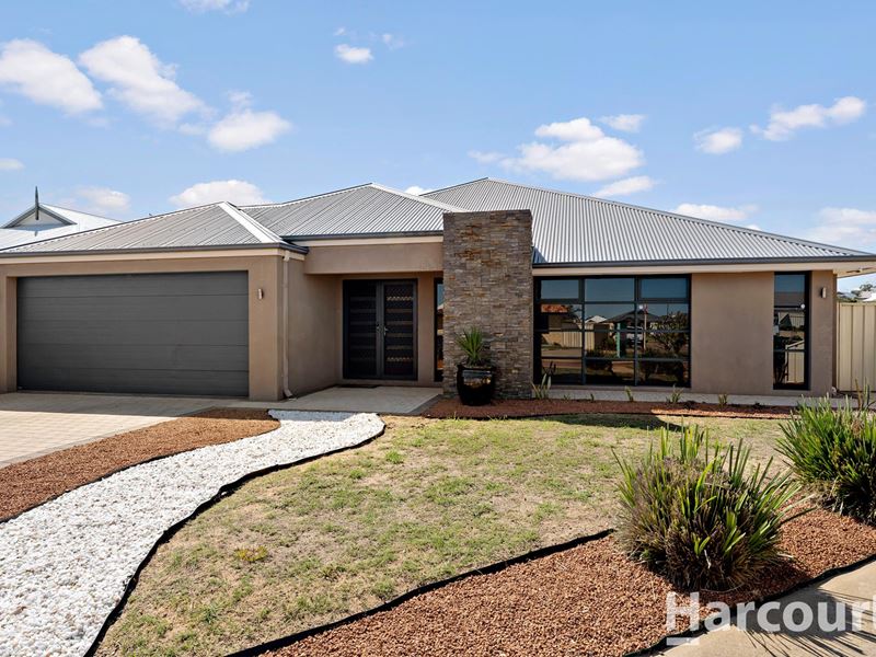 22 Lascelles Circus, Lakelands