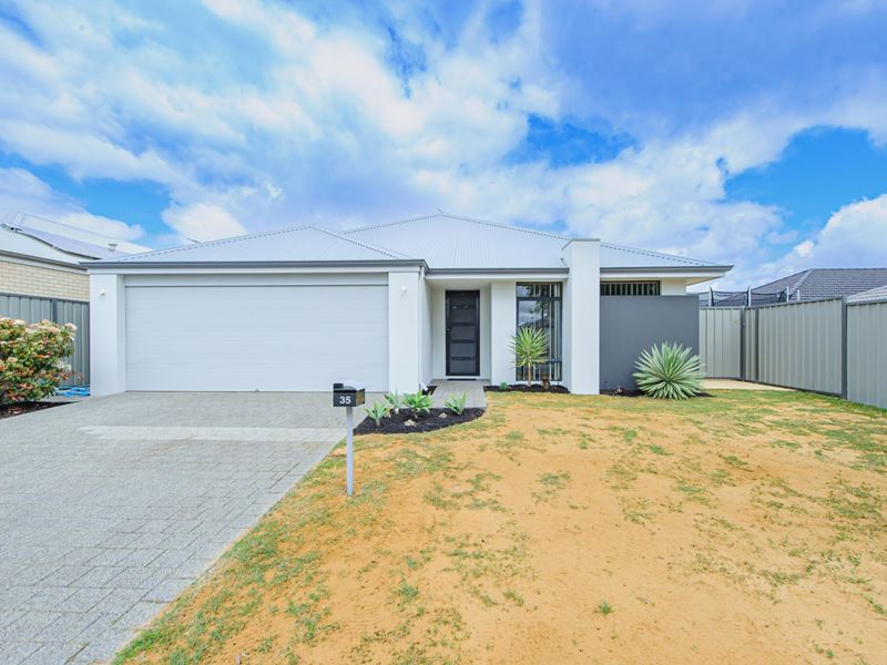 35 Baystone Street, Byford