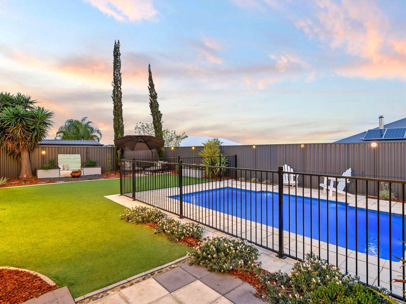 379 Millhouse Road, Aveley