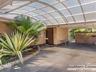 28 Brookes Way, Calista WA 6167