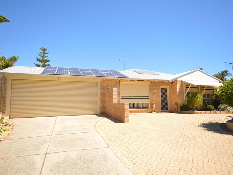 4 Oleander Place, Halls Head WA 6210