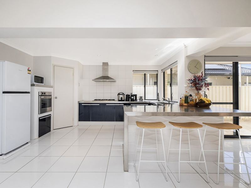 38 Lancely Way, Mirrabooka